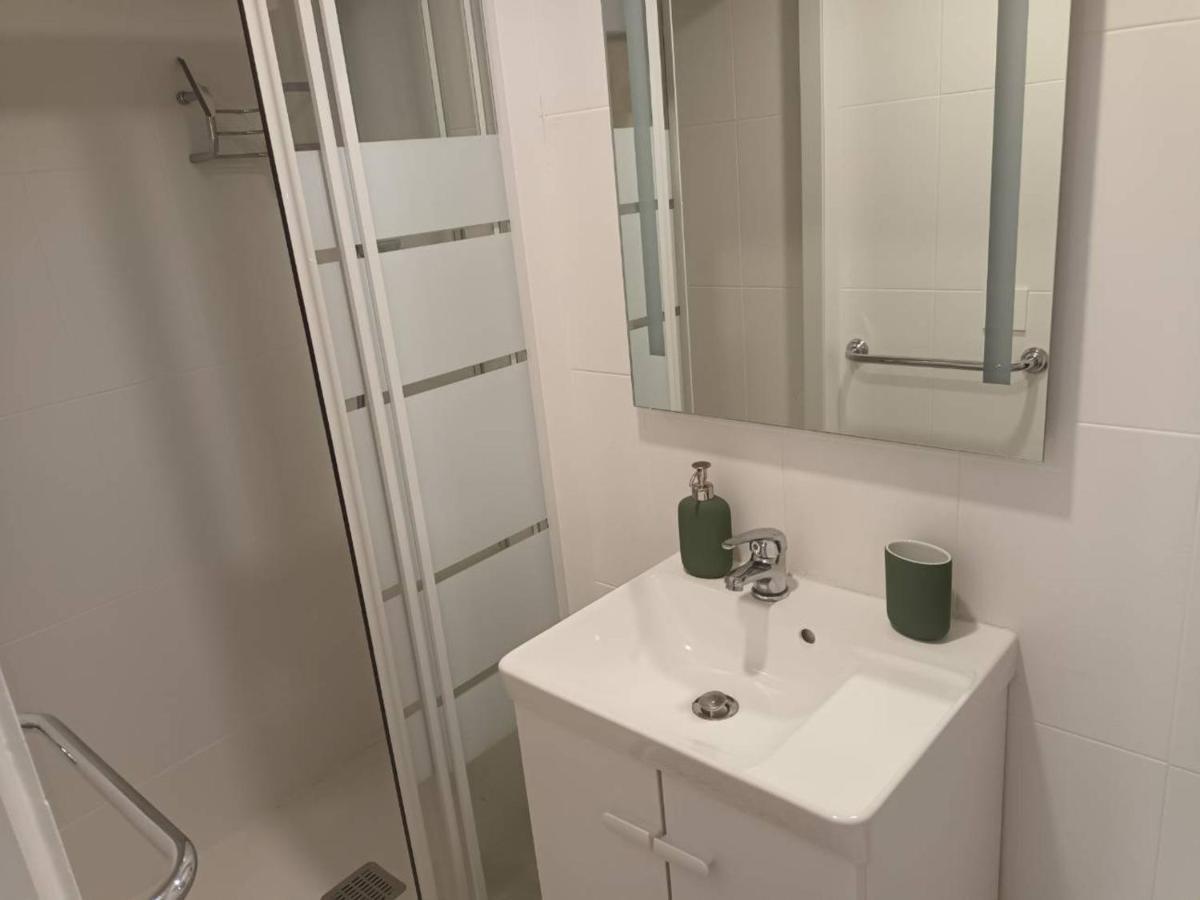 Appartement T2 Renove, Centre-Ville Hendaye, Proche Baie, Sans Ascenseur, Balcon, Calme, Wifi Non Inclus - Fr-1-239-850 Kültér fotó